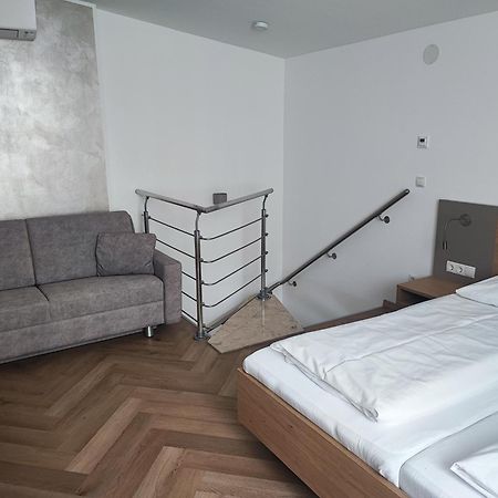 Hotel-Pension Fuenfhaus Vienna Esterno foto