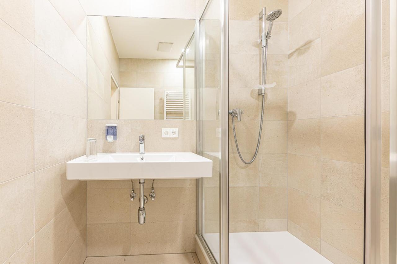 Hotel-Pension Fuenfhaus Vienna Esterno foto