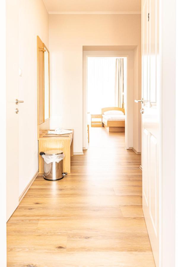 Hotel-Pension Fuenfhaus Vienna Esterno foto