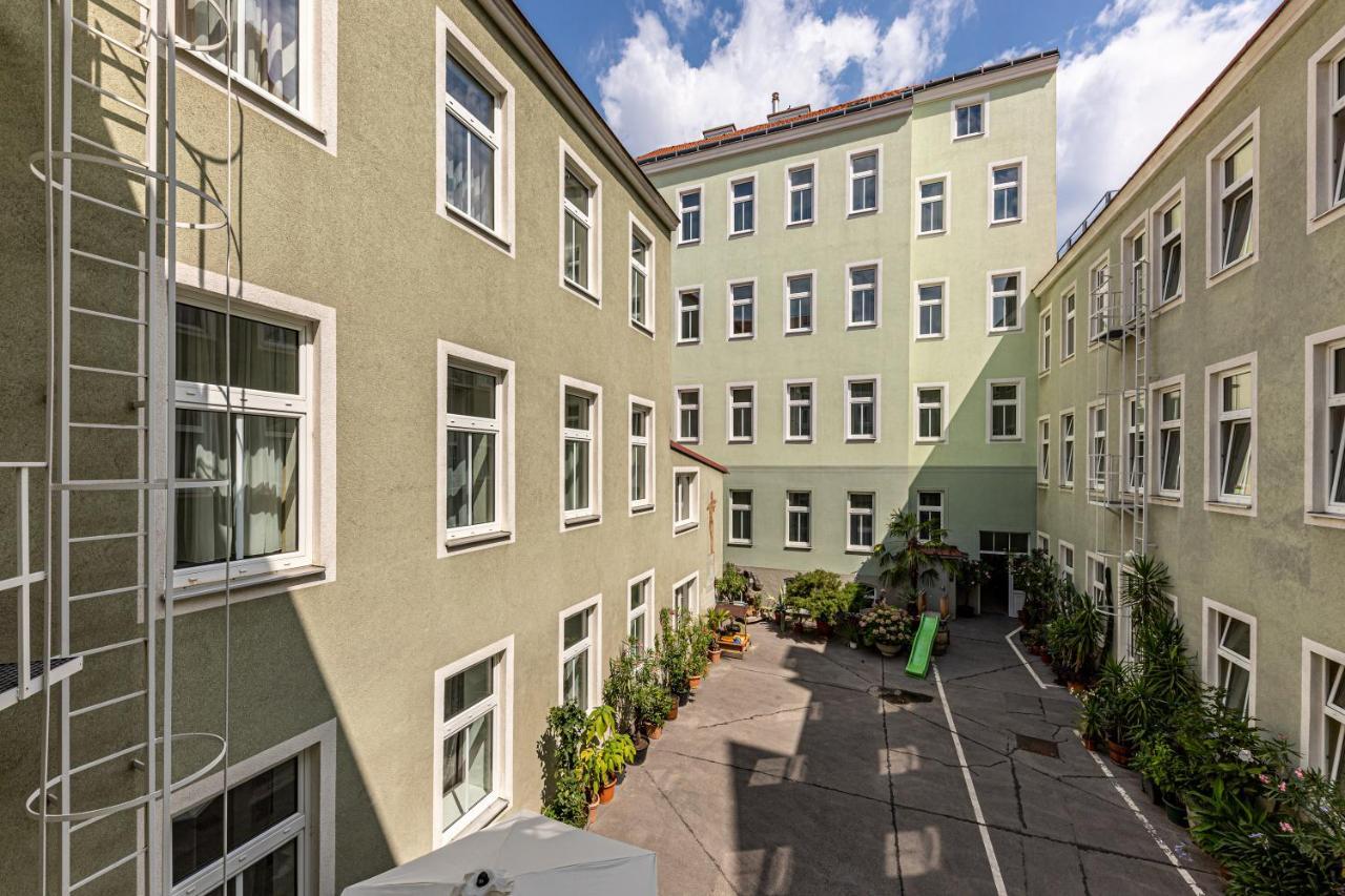 Hotel-Pension Fuenfhaus Vienna Esterno foto