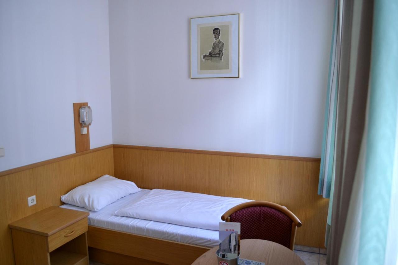 Hotel-Pension Fuenfhaus Vienna Esterno foto