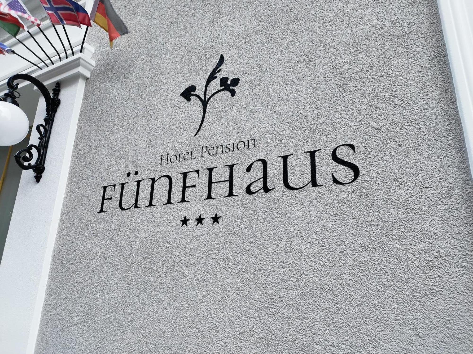 Hotel-Pension Fuenfhaus Vienna Esterno foto